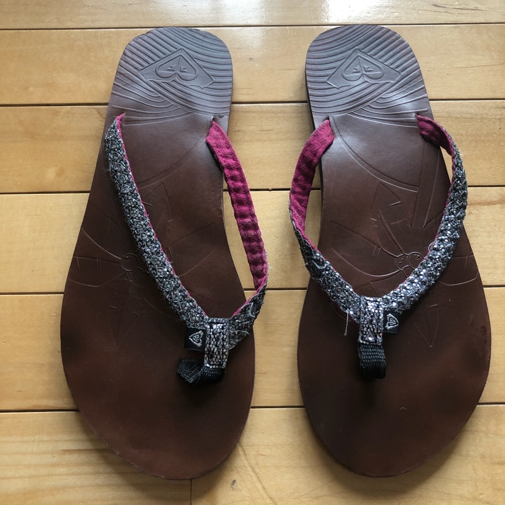 Roxy flip flop sandals